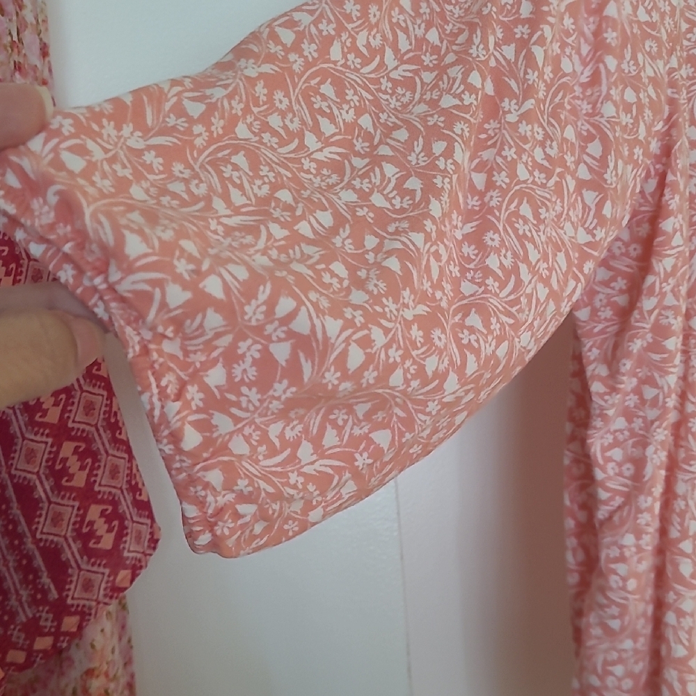 Croft & Barrow Pink Patterned Blouse - Picture 4 of 4